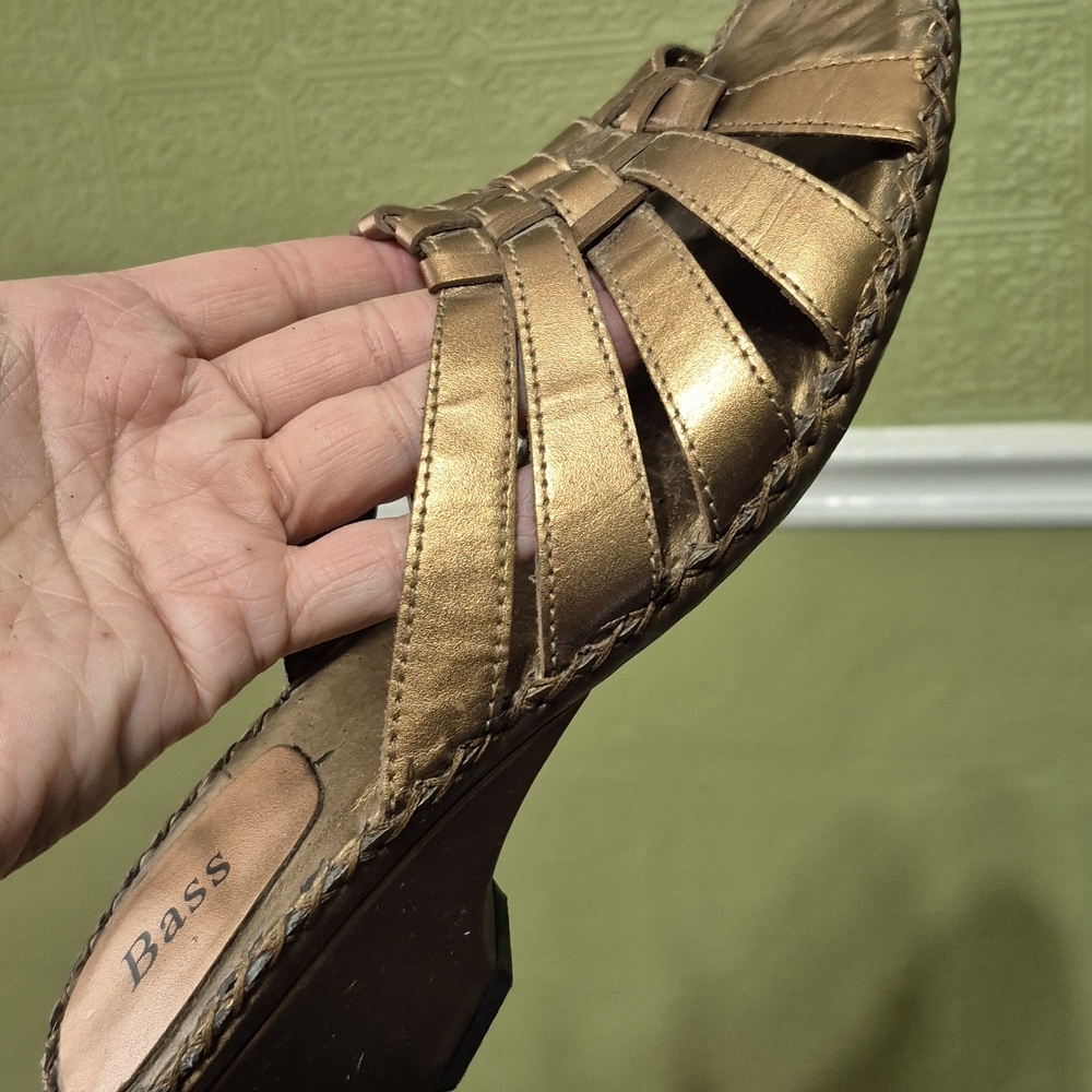 Bass Women's Gold Sandals Size 11